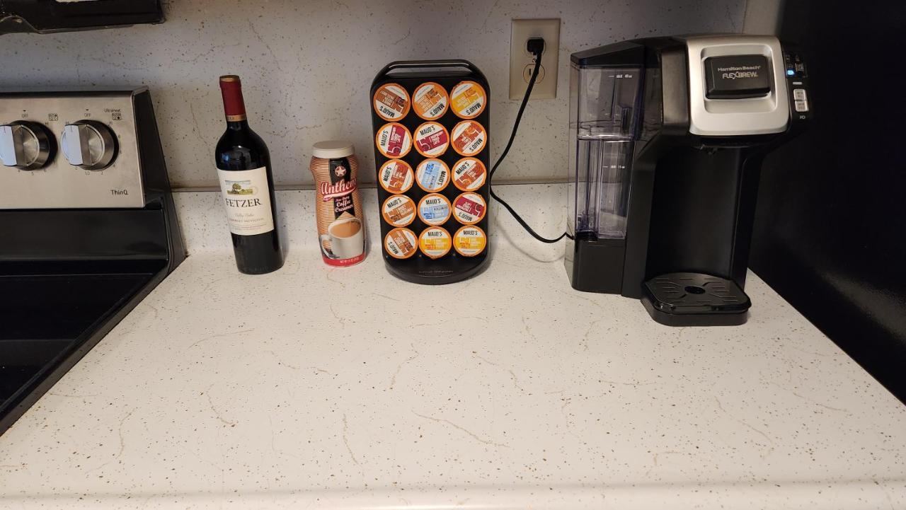 Centrally Located, 4X Queen, 300 Mbps Internet With Backyard! Hemet Εξωτερικό φωτογραφία