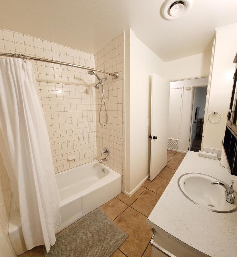 Centrally Located, 4X Queen, 300 Mbps Internet With Backyard! Hemet Εξωτερικό φωτογραφία